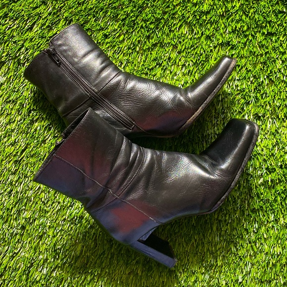 Zara black leather. Squared toed. Bought them in Spain.  39 but are 38.5 US. - Picture 3 of 7